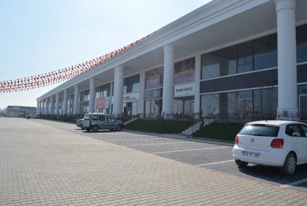 Fiberton Prekast A.Ş. Kırcalı Mobilya Mağazası prekast, gfrc, grc, uhpc cam elyaf takviyeli beton dış cephe kaplama sistemleri-1