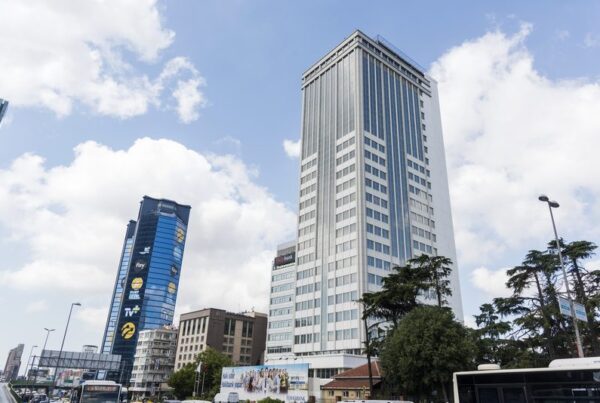 Isı Yalıtımlı Cephe Panelleri, Fiberton Prekast A.Ş. GAP İnşaat Zincirlikuyu prekast, gfrc, grc, uhpc cam elyaf takviyeli beton dış cephe kaplama sistemleri-1